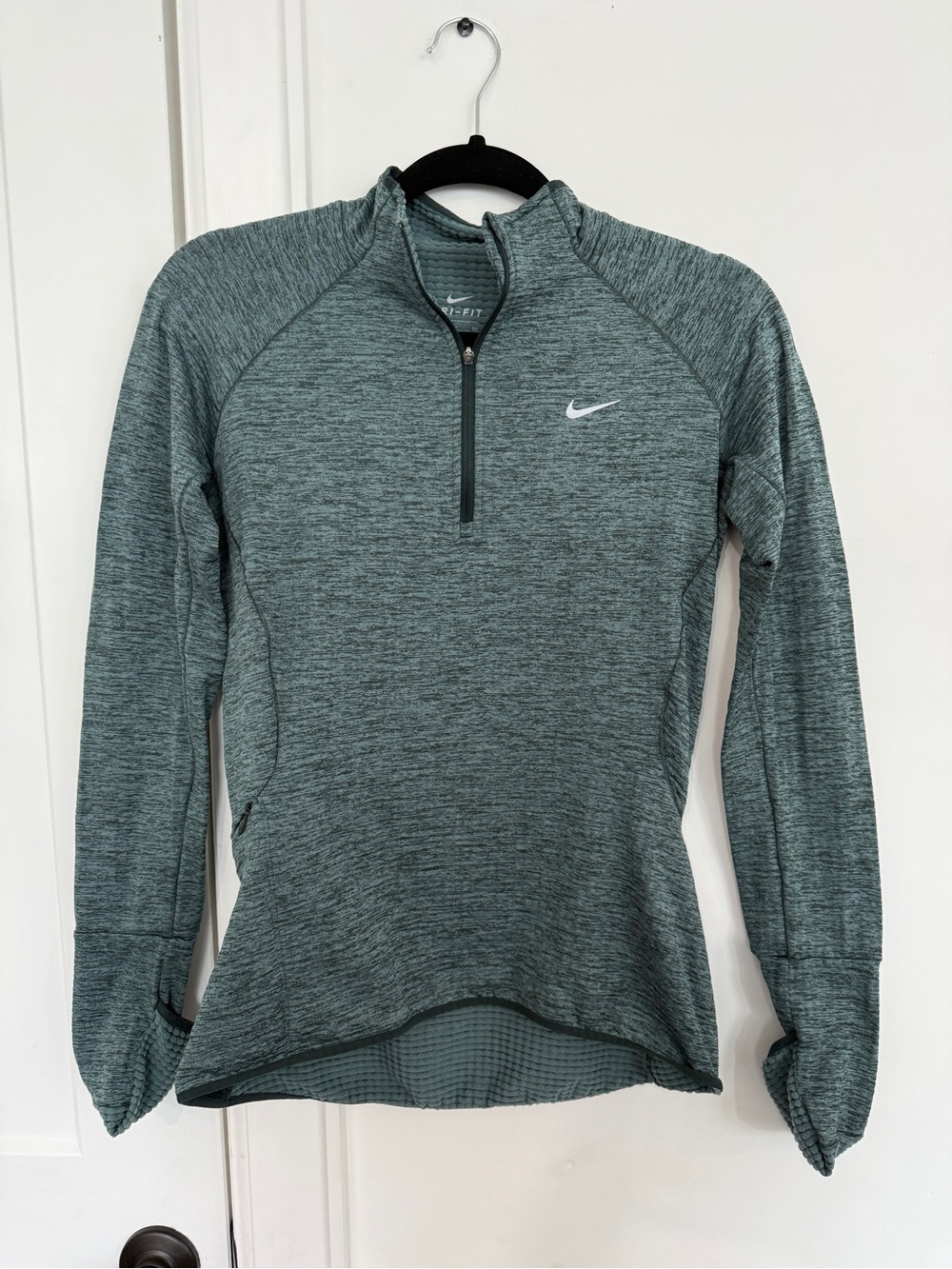 EUC Nike Dri-FIT Therma-Sphere Element Running Top Women’s Small
